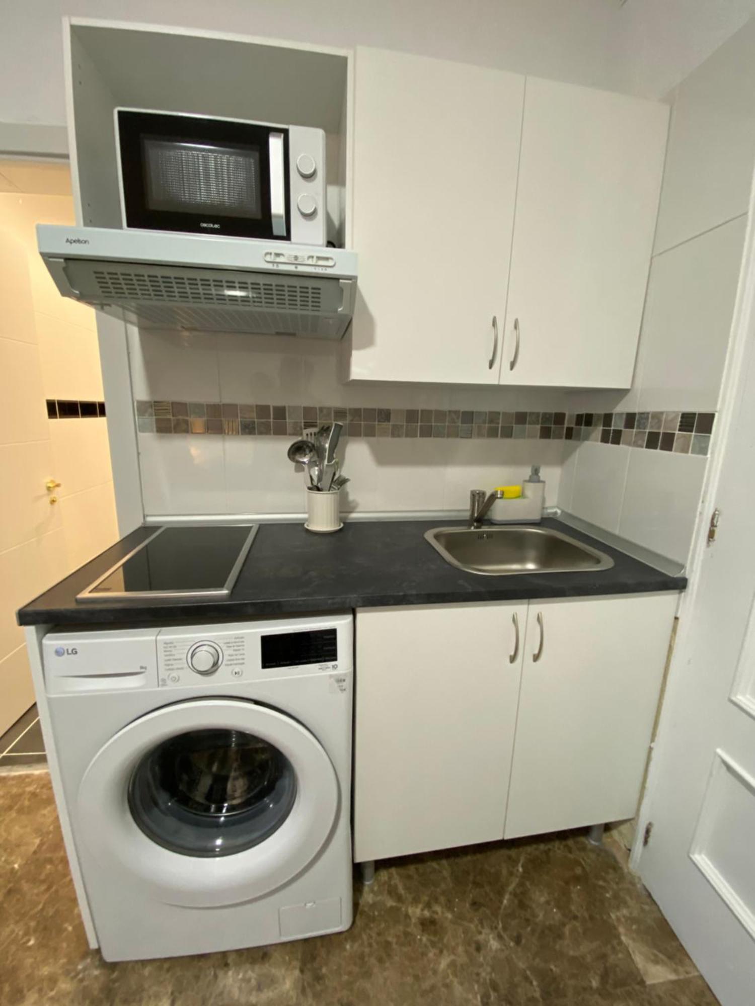 Apartamentos Econostay Fuencarral Мадрид Экстерьер фото